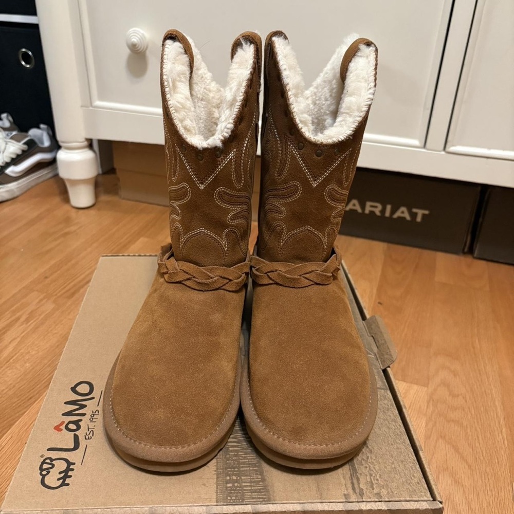 Lamo Women's Tan Winter Boots with Soft Lining
